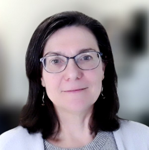 Toni  Hoberecht headshot