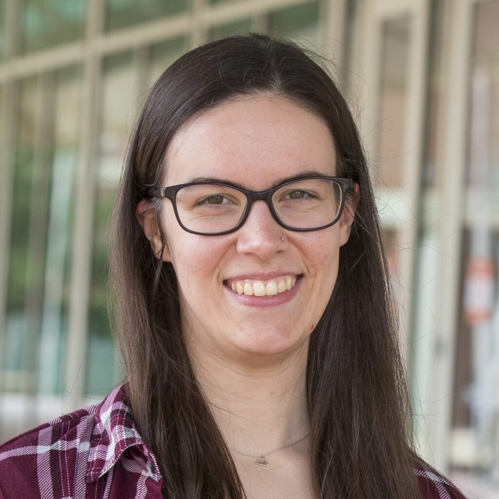 Dani Kirsch headshot